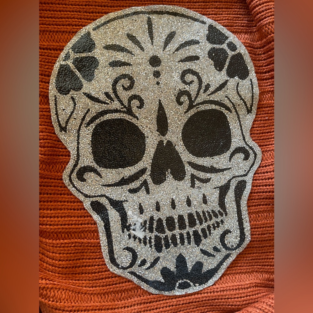 Skull Decor - Picture 4 of 4